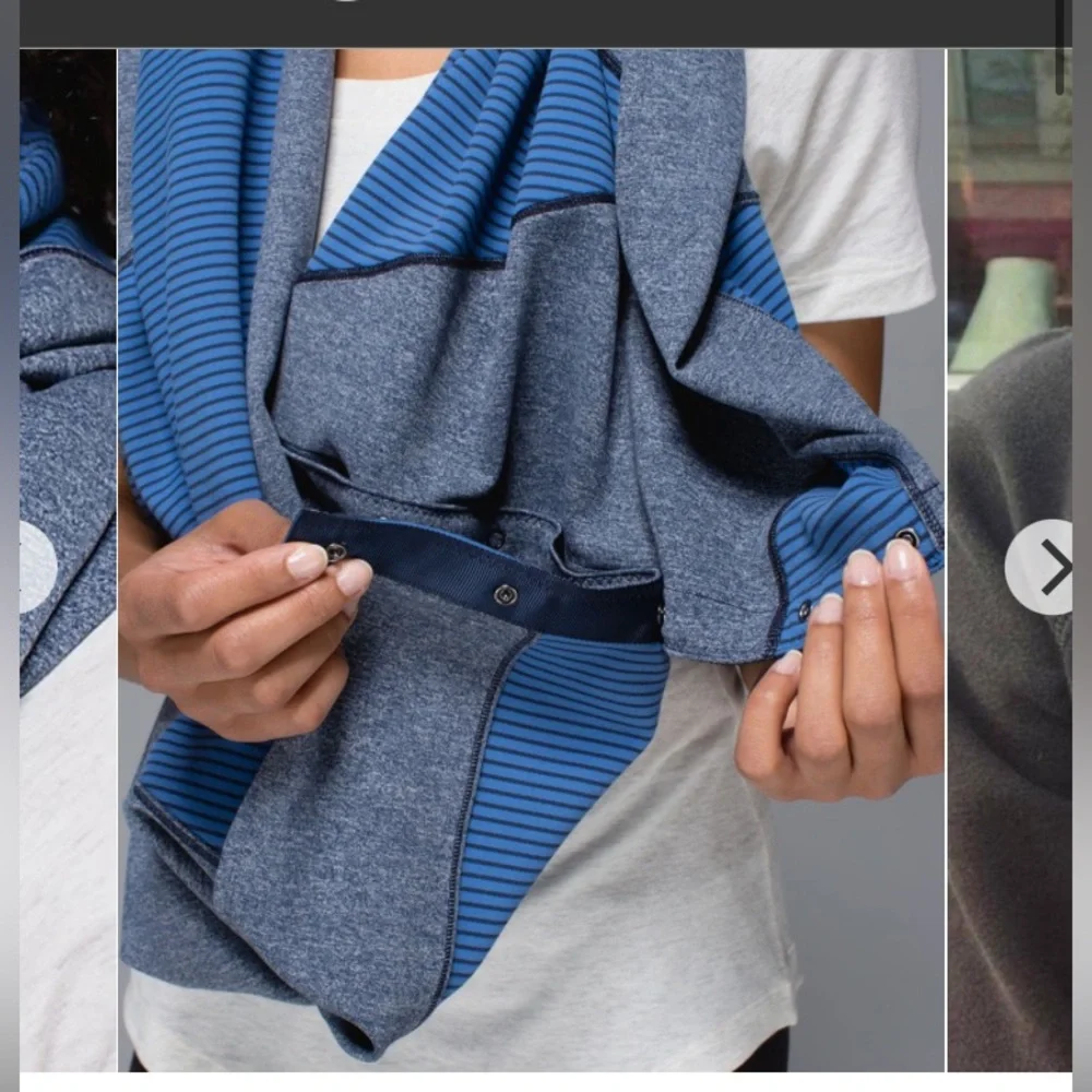 🐬 Lululemon Vinyasa Blue and Gray Striped Scarf